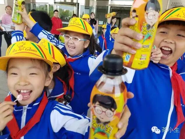 茶饮料又迎巨头插足,开撕农夫茶π、统一小茗